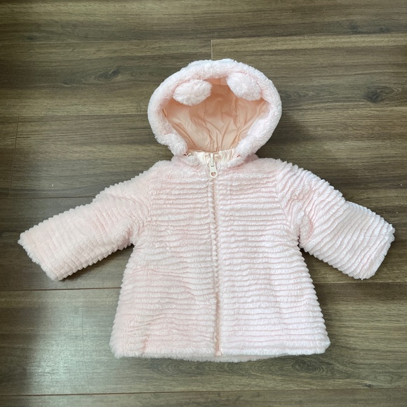 3/$20 Reversible Light winter jacket - Picture 6 of 8